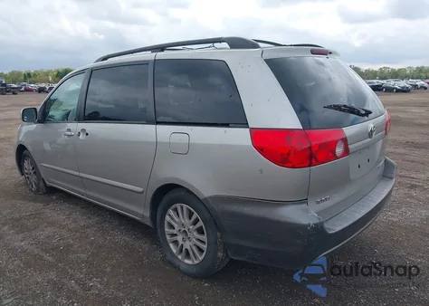 2010 Toyota Sienna Xle z USA, uszkodzony, nr VIN 5TDYK4CC1AS300736